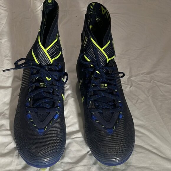 Under Armour Highlight MC Flex Wrap Football Cleats Men\'s Size 10